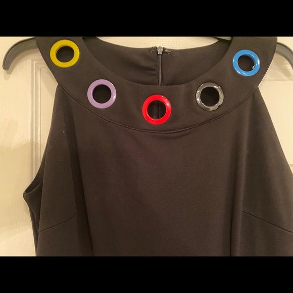 Black dress with  crew beck and grommets - Picture 4 of 11